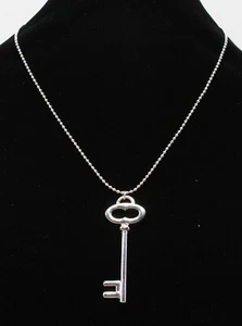 Nuevo Collar de Cuentas de Plata con Colgante de Llave #N2186 - Imagen 1 de 3