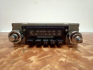 Mitsubishi Vintage AM/FM Push Buttons Car Radio AR 12 Volt - For Parts - Imagen 1 de 24