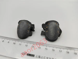 DAMTOYS DAM 78018 1/6 Scale Spetsnaz FSB Vympel Group Kneepads Model - Picture 1 of 2