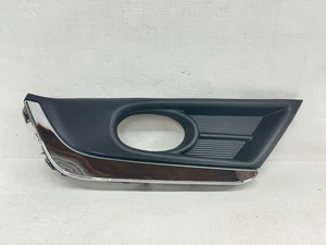 NEW Right Side (Pass) Fog Light Cover w/Chrome Trim Fits 2017-2018 Honda CR-V - Picture 1 of 6
