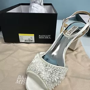 Scarpe Badgley Mischka donna con tacco Carlie taglia 9,5 M impreziosite a rete punta aperta - Foto 1 di 8