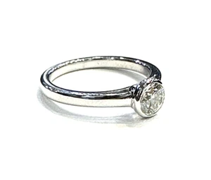 Authentic CARTIER Diamond Ring in Platinum - Picture 1 of 2