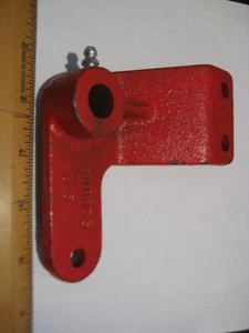 NOS Wheel Horse / Gravely Bracket Pivot 500035 - Picture 1 of 4