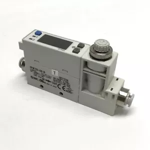 SMC PFM725S-C6-B Interruttore di flusso digitale, 24VDC, 0,5-25 L/min Aria, Tubo Ø6mm, PNP - Foto 1 di 5