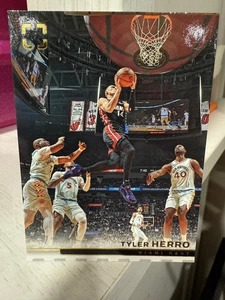 2024-25 Panini Photogenic - Veterans #40 Tyler Herro - Picture 1 of 2