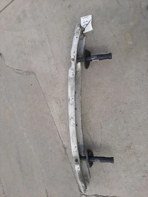 Convertible de refuerzo de parachoques trasero para BMW 325i 01-06 Foto 1 de 4