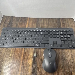 Tastiera e mouse wireless Logitech Signature Slim K950 - Foto 1 di 5