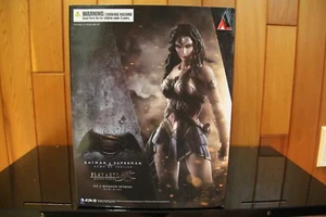 PLAY ARTS KAI WONDER WOMAN Dawn of Justice - Picture 1 of 3