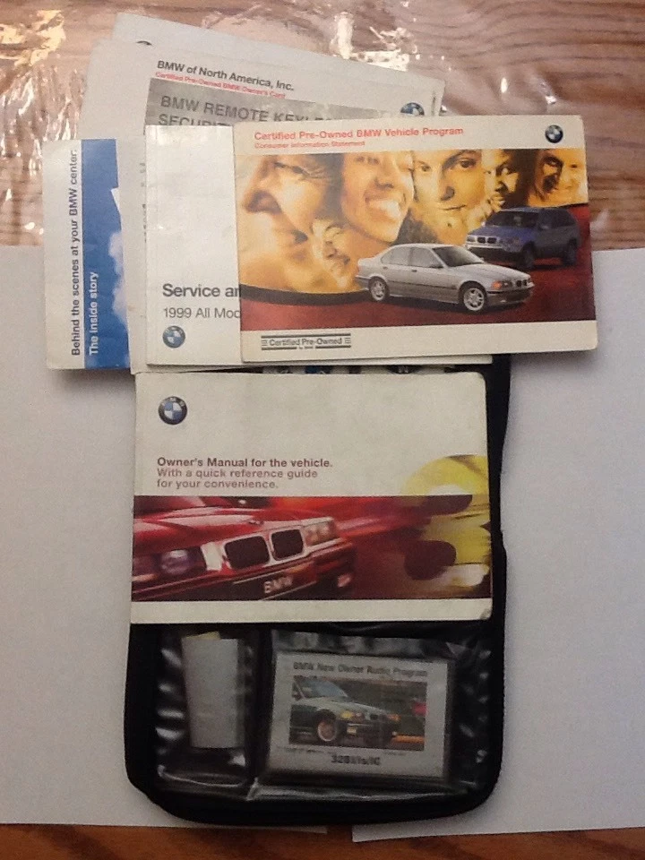 1999 BMW Owner's Portfolio 318i, 318is, 323i, 323is, 328i, 328is - Imagem 1 de 1