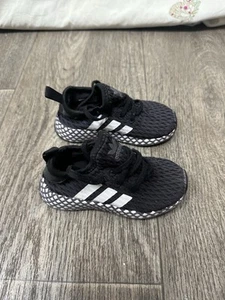 Toddler Adidas Black Trainers Toddler Shoes - Size UK 5 - Picture 1 of 7