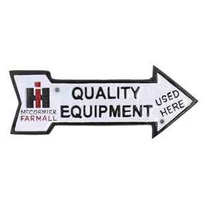 Letrero de flecha placa equipo de calidad de hierro fundido IH McCormick Farmall RHY-DE1049 - Imagen 1 de 1