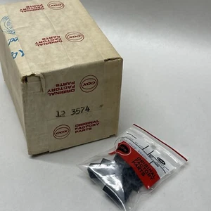 CASE - COX 12x Super Scale Track Clips #3574 Help Hold Tracks Together/Level NEW - Picture 1 of 3