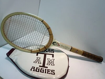 Raqueta de tenis con autógrafo Dunlop "Marty Riessen" talla 4 1/2 M-Texas A&M Aggies Covr Foto 1 de 4