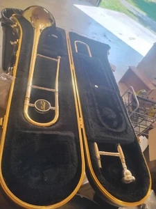 Bach Soloist Gold Tenor Slide Trombone with Mouthpiece and Hard Case Super clean - Picture 1 of 12