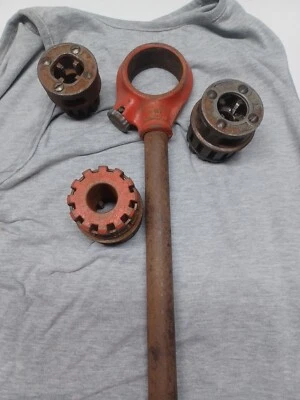  Vintage tools Pipe Threader Tool Ridget  Different Size Bits 2. 1/2 And 1. 3/4  - Image 1 of 4