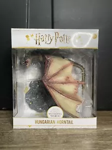 Figura de cola de cuerno húngara McFarlane Toys Harry Potter cáliz de fuego - Imagen 1 de 4