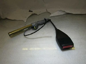 Renault Megane 2 mk2 5 door left front seat belt clip buckle receiver  - Picture 1 of 6