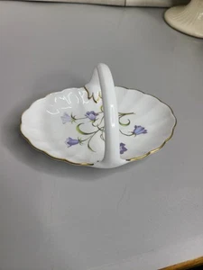Spode Schmuckstück Bone China Campanula kleine Schale/Korb Jakobsmuschel Goldrand England - Bild 1 von 7