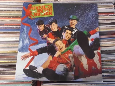 NEW KIDS ON THE BLOCK LP: MERRY MERRY CHRISTMAS (EUROPE;CBS – 465907 1) - Bild 1 von 4