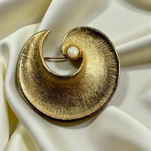 Vintage Gold Tone Spiral Brooch with Faux Pearl Accent, Textured Finish - Picture 1 of 7