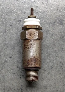 Ancienne bougie d'allumage POGNON vintage modèle F4 pour Renault - Photo 1/3