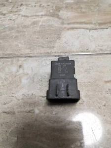 Pontiac Sunfire 2005 2.2/Relay module/12177235 - Picture 1 of 7