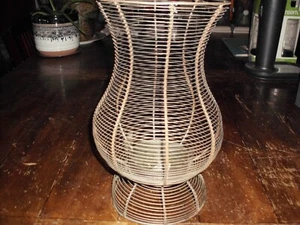 GRANDE SOPORTE PARA VELAS DE METAL DECORATIVO 13"" ALTO X 7"" DIÁMETRO EXCELENTE ESTADO - Imagen 1 de 9