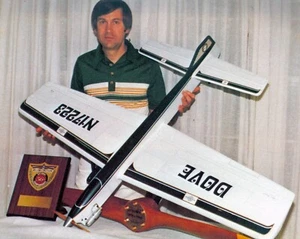 Planes de acrobacias: Dove 650 de Stan Powell - Ganador del PAMPA Concours d'Elegance 1982 - Imagen 1 de 2