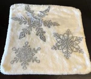 Pottery Barn Faux Fur SNOWFLAKE Jacquard Pillow Cover * White Christmas Grey - Picture 1 of 5