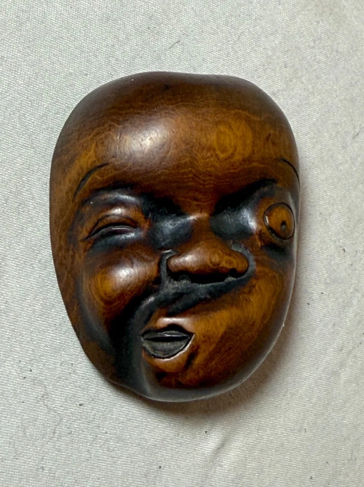 Máscara japonesa antiga esculpida à mão de buxo Netsuke Noh escultura Hyottoko - Imagem 1 de 4