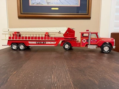 Vintage NYLINT Fire Dept Truck Aerial Hook-N-Ladder No 2 USA 34" Used Condition - Image 1 of 4