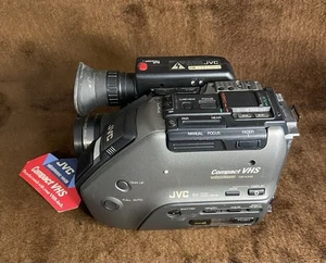 JVC Compact VHS Camcorder Video Movie GR-AX 10 ohne Akku, ungetestet, wie besehen - Bild 1 von 7