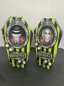 Official Beetlejuice Pop Ups Candy In Coffin Box New Lot Sand Worm-Set Of 2 - Picture 1 of 8