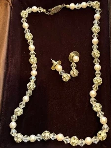 Pre-Owned Bridal NYE Special Occasion Crystal Necklace and Pierced Earring Set - Picture 1 of 6