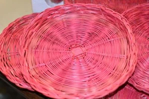 Lote 8 Soportes de Plato de Papel Tejido Ratán Rojo Trenzado Moderno Navidad - Imagen 1 de 1