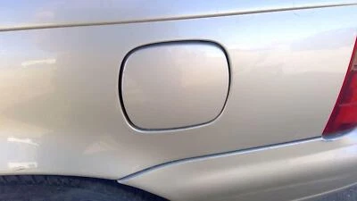 Puerta del tanque de combustible Saturn Sw2 1996-2000 con bisagra tapa de gas relleno OEM Gold Goe Foto 1 de 4