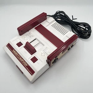 Nintendo Famicom primera familia consola informática AV/USB fuente de alimentación NES - Imagen 1 de 3