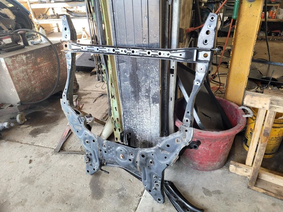 (LOCAL PICKUP ONLY) Crossmember/K-Frame Front Fits 17-23 MAZDA CX-5 1999308 - Image 1 of 4