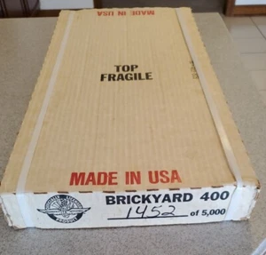 JEBCO BRICKYARD 400 LIMITIERTE EDITION UHR #1452 VON 5.000 VERSIEGELTE BOX NASCAR - Bild 1 von 7