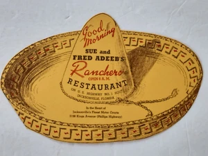 SUE & FRED ADEEB'S RANCHERO Ristorante Jacksonville FL Die Cut SOMBRERO Menu - Foto 1 di 24