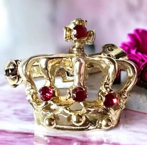 Purple Rhinestone Crown Brooch Gold Tone Dainty Vintage Sparkling Pin - Picture 1 of 10