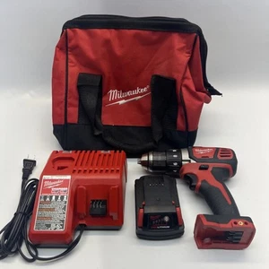 Milwaukee Tool 2606-22Ct M18 Compact 1/2 pollice Kit trapano avvitatore 2606-20 - Foto 1 di 12