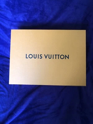 Bolso de Hombro Louis Vuitton Saumur 30 Marrón Monograma Lona, LV, Bandolera  Foto 1 de 4