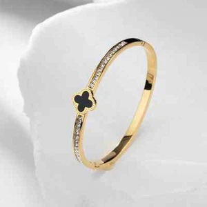 Stainless Steel Four-Leaf Clover Nail Bracelet - Gold Fashion Bangle for Women - Picture 1 of 1