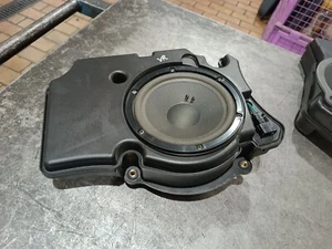 Audi Q7 4L Altoparlante Subwoofer Bang & Olufsen Anteriore Destro - Foto 1 di 5
