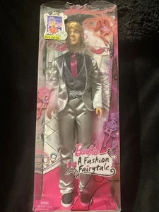 Mattel Barbie A Fashion Fairytale Ken Puppe Handsome Blond 2009 - Bild 1 von 5