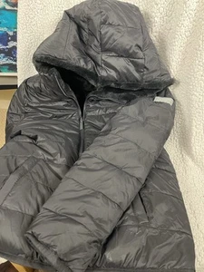 Abercrombie Kids Black Puffer Hooded Jacket Sherpa Lined Faux Fur Sz 13/14 - Picture 1 of 3