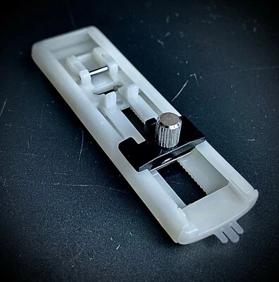 SNAP-ON Buttonhole Foot with button SIZE GAUGE 5mm ZZ * Most household models - Image 1 of 3