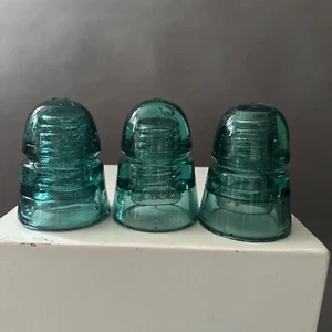Set Of 3 Antique Swirly Aqua Glass B Brookfield Beehive Insulator. J 3 And H Top - Picture 1 of 11