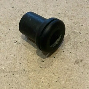 Gummihülse Tülle Kabelloch 9 mm. Panel Loch 12 mm 1, mm dick. - Bild 1 von 1